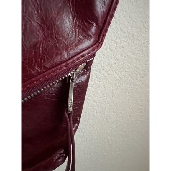 HOBO Daria Womens leather crossbody shoulder bag purse Winter Berry Color - Picture 5 of 14